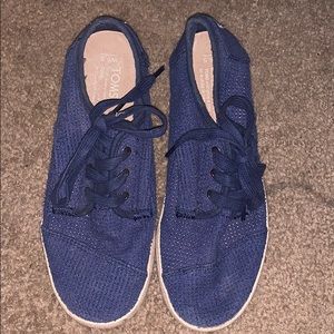 Lace up navy blue toms